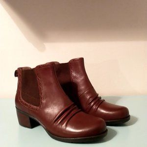 Earth Denali Leather Ankle Boots